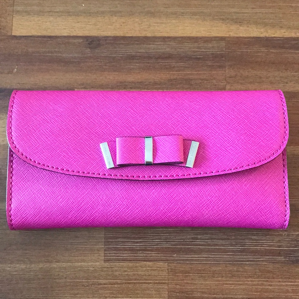 Michael Kors Saffiano Wallet